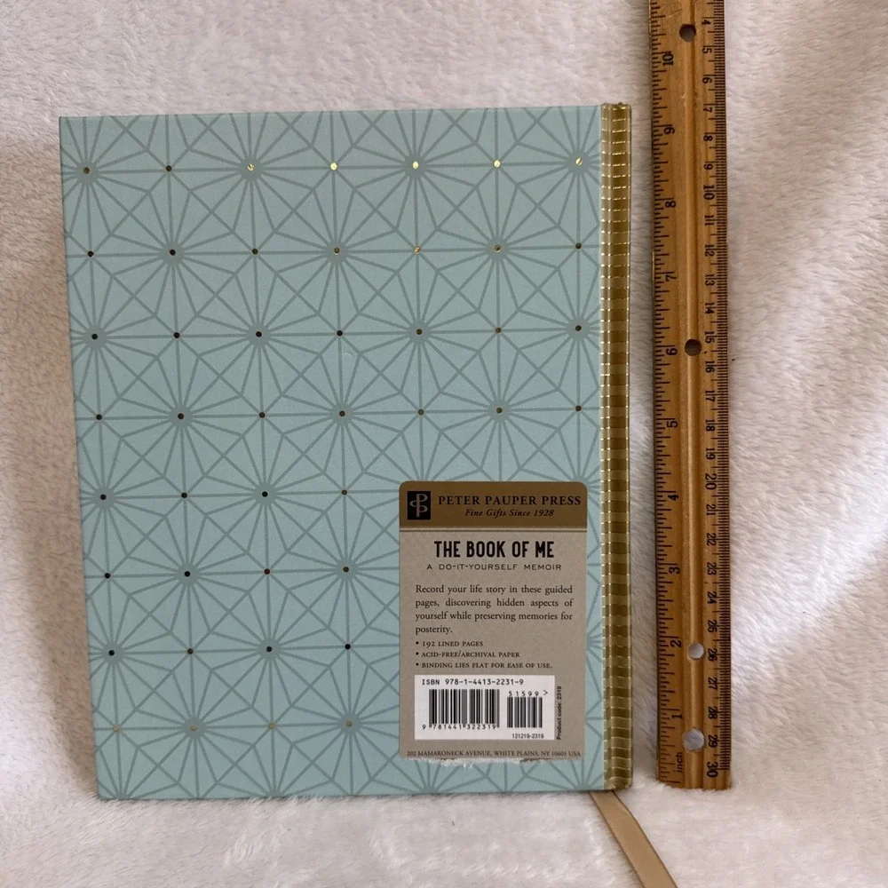 The Book‎ of Me A Do It Yourself Memoir Guided Journal Peter Pauper Press
